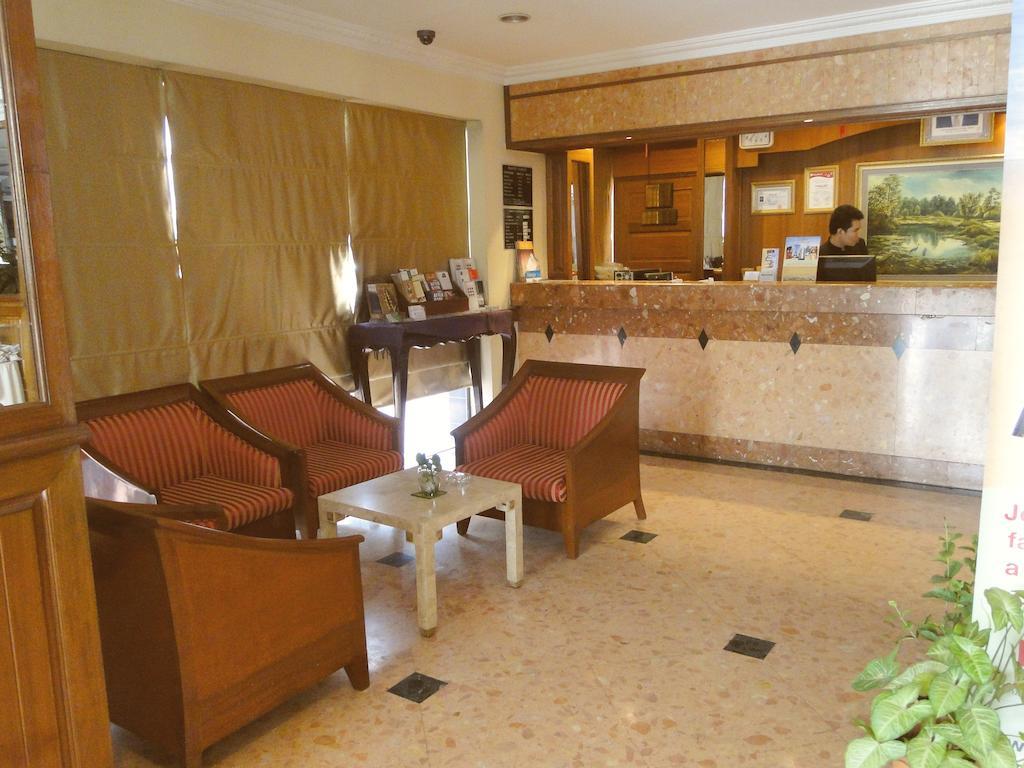 Holiday Villa Hotel City Centre Phnom Penh Exterior foto