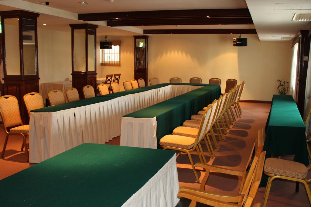 Holiday Villa Hotel City Centre Phnom Penh Exterior foto