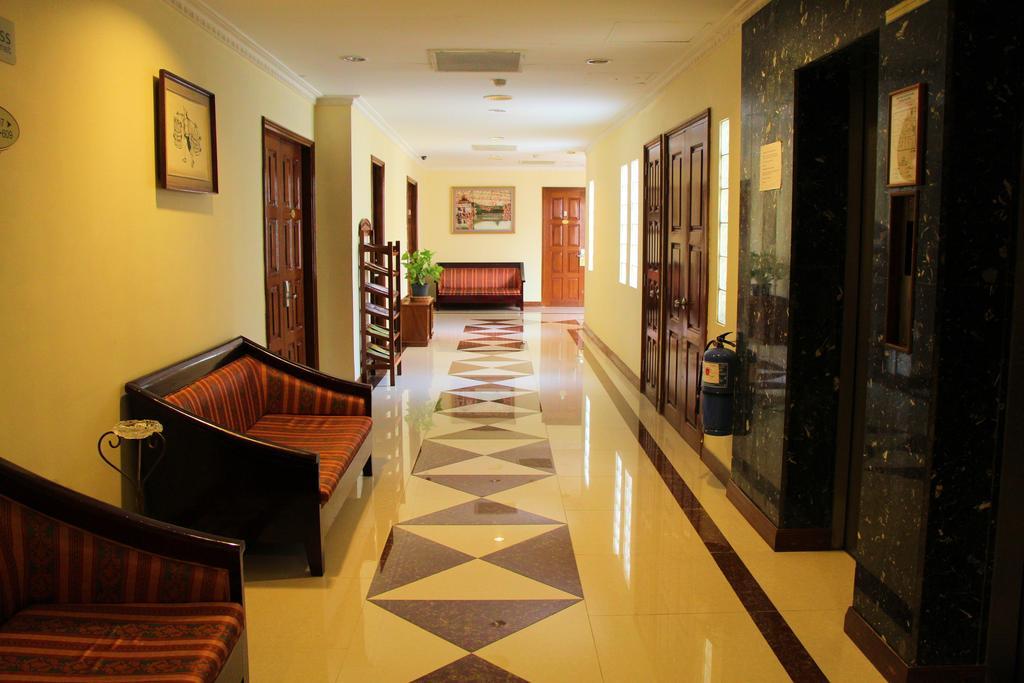 Holiday Villa Hotel City Centre Phnom Penh Exterior foto